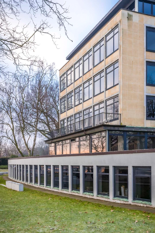 Gebäude außen Kultur und Bildung